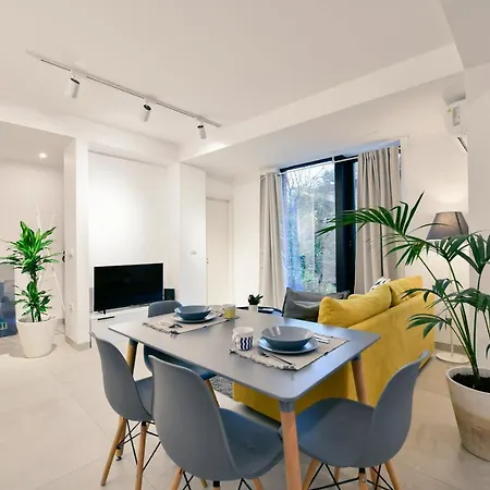 Collective Urban In *